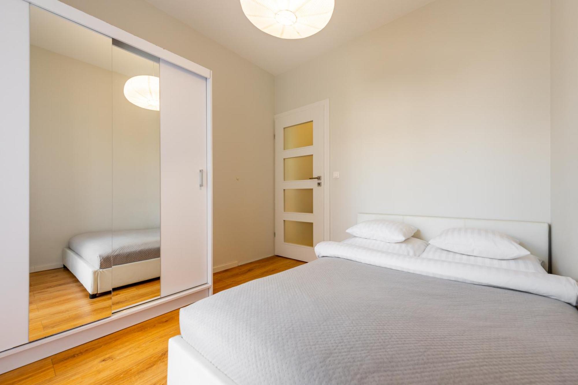 Apartamenty Tespis - Francuska Atal Park II Катовице Екстериор снимка